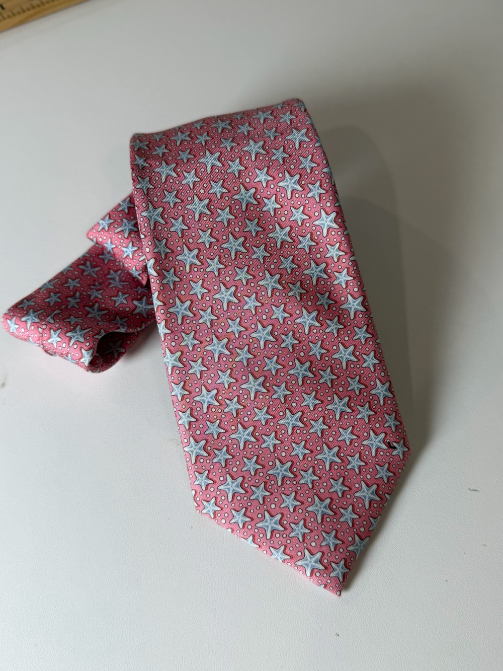 Vineyard Vines Pink Star All Over Pattern Silk Tie